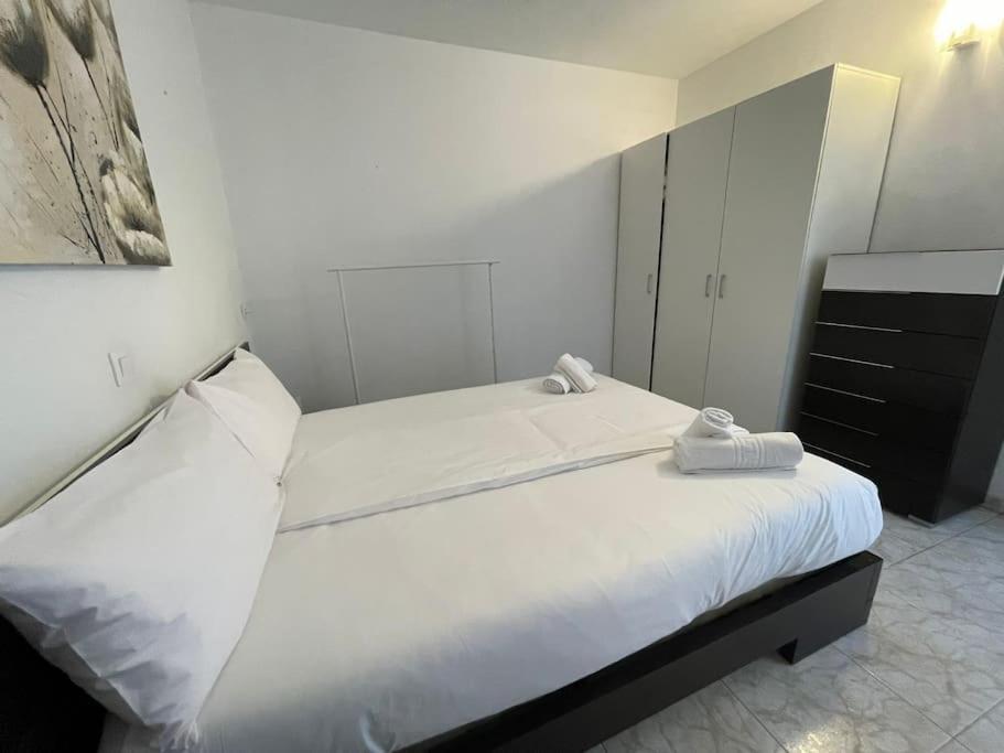 Pool View Apartment Primavera Arona  Luaran gambar