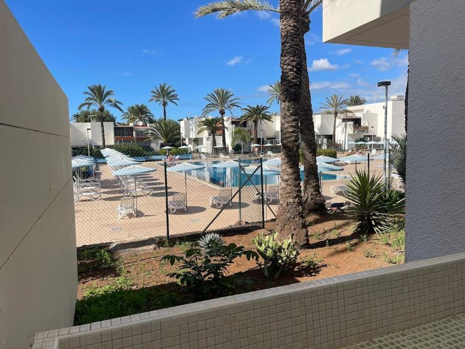 Pool View Apartment Primavera Arona  Luaran gambar