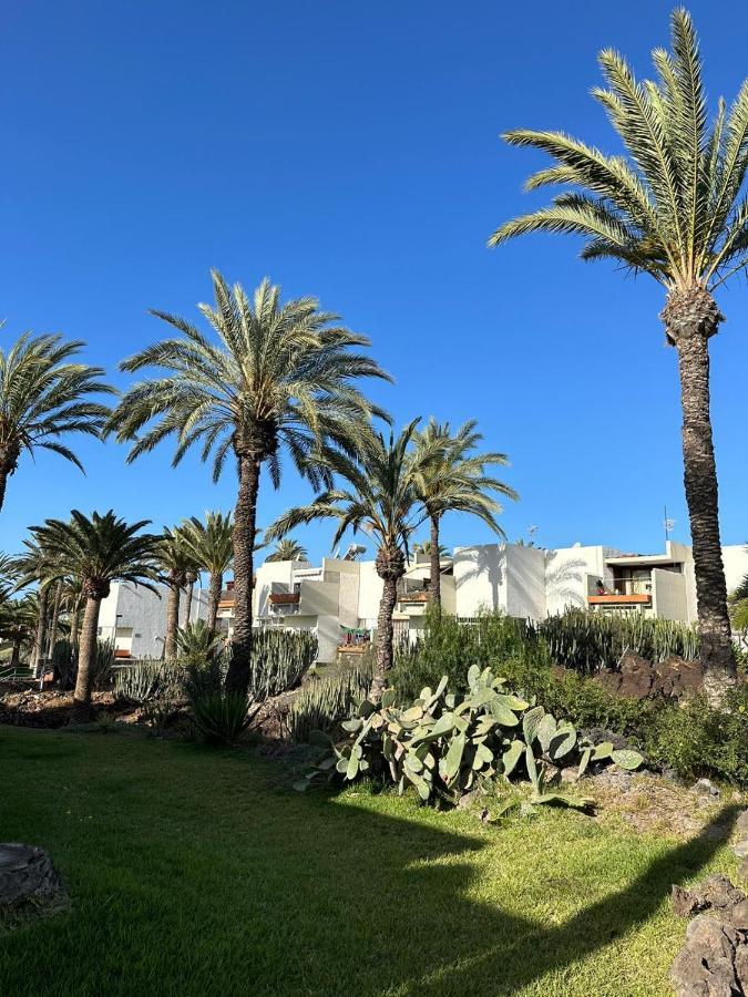 Pool View Apartment Primavera Arona  Luaran gambar